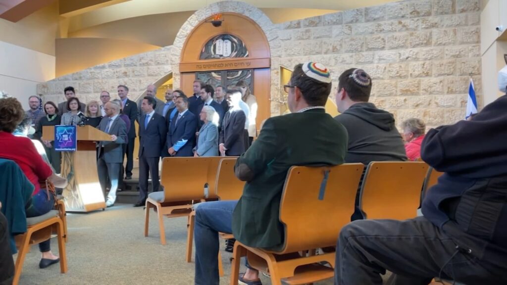 15560068_111924-kgo-sj-antisemitism-img 15560068_111924-kgo-sj-antisemitism-img