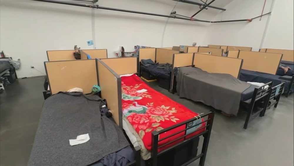 16076809_032125-kgo-shelter-beds-img 16076809_032125-kgo-shelter-beds-img