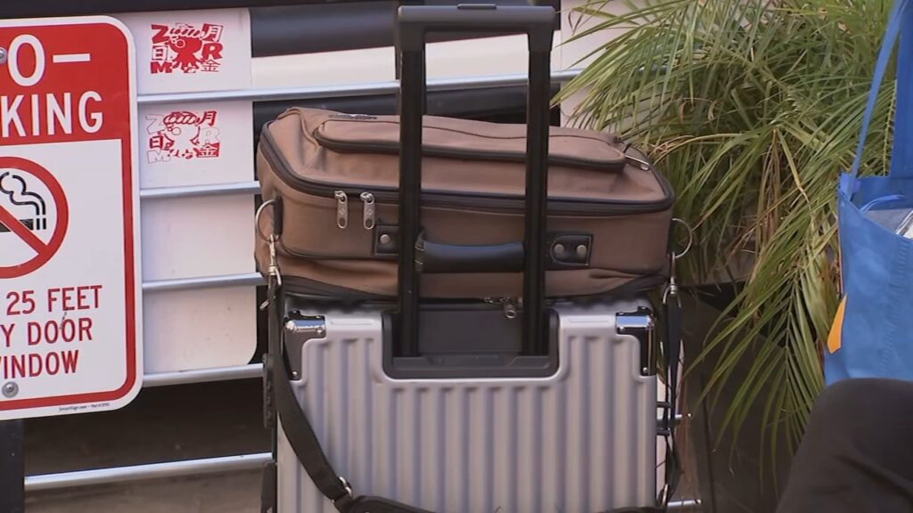 18582123_021026-kgo-journey-home-img