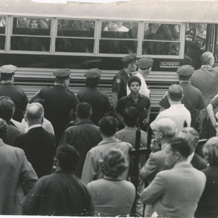 Globe_BostonPublicSchools_Busing1974_FirstDay_005_front+small